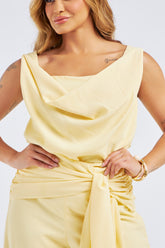 BLUSA ASSIMÉTRICA DEGAGÊ ALFAIATARIA LEVE