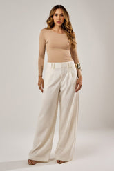 CALÇA PANTALONA COM PREGAS E BOTÕES