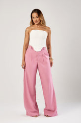 CALÇA PANTALONA COM PREGAS E BOTÕES