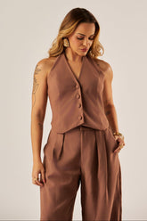 COLETE FRENTE ÚNICA COM RECORTES (PRÉ-VENDA)