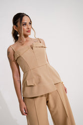 BLUSA PEPLUM ASSIMÉTRICO COM LAPELAS