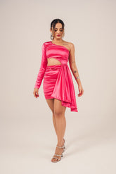 VESTIDO DRAPEADO COM ASSIMETRIA