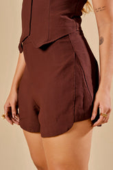 SHORT ALFAIATARIA COM RECORTES