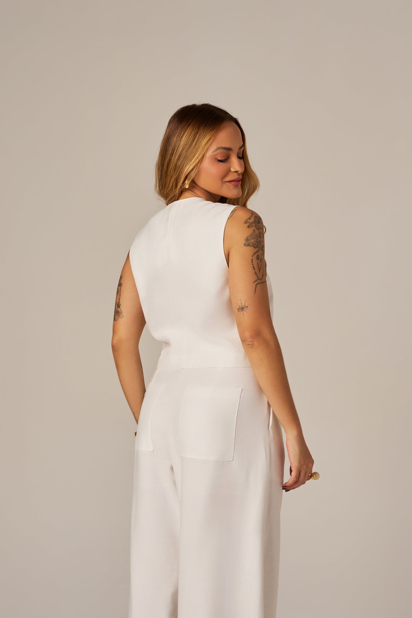 COLETE CROPPED MAXI BOTÕES