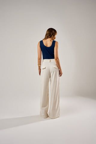 CALÇA PANTALONA COM PREGAS E BOTÕES