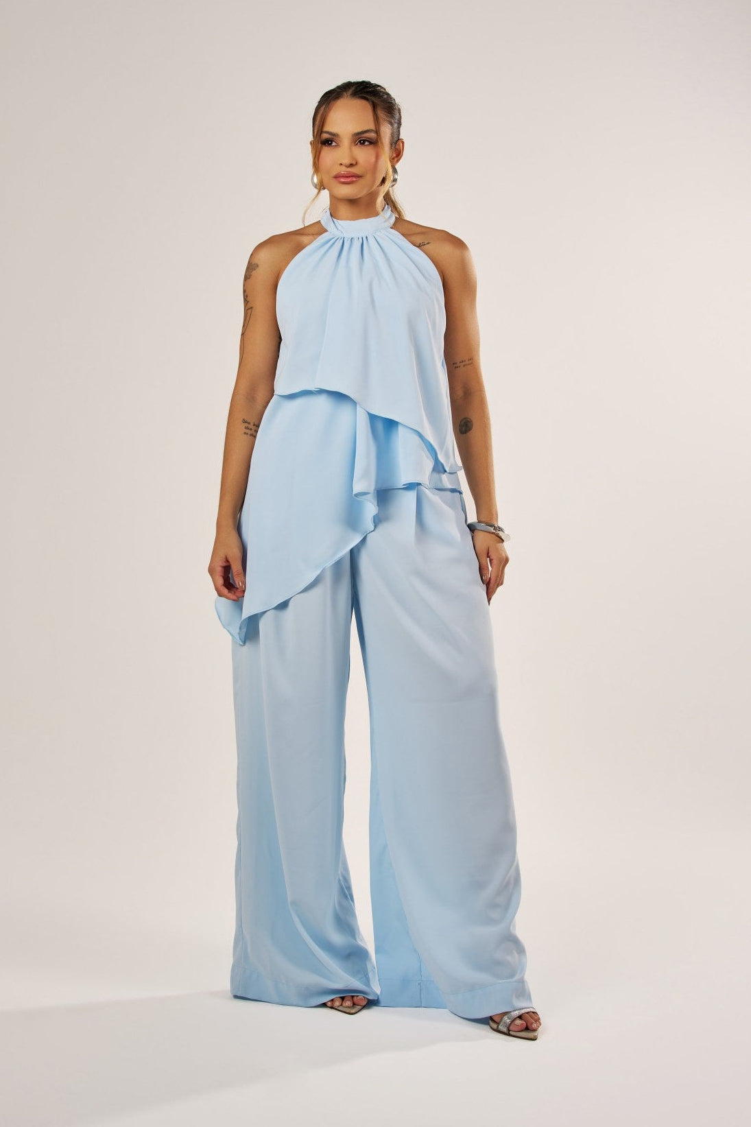 BLUSA FRENTE ÚNICA ASSIMÉTRICA