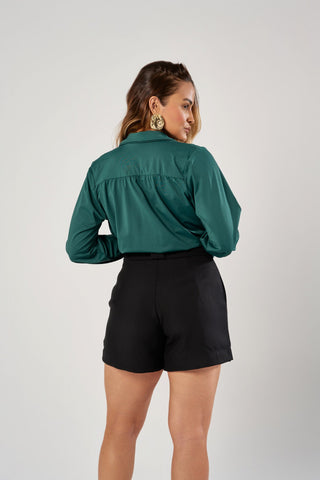 SHORT ALFAIATARIA CLÁSSICO COM PREGAS