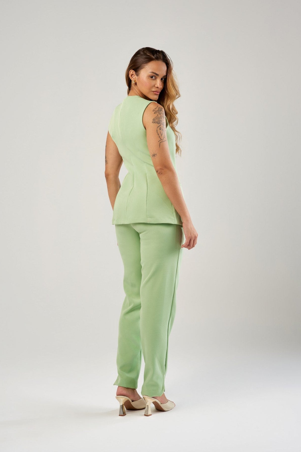 BLUSA ALFAIATARIA ALONGADA