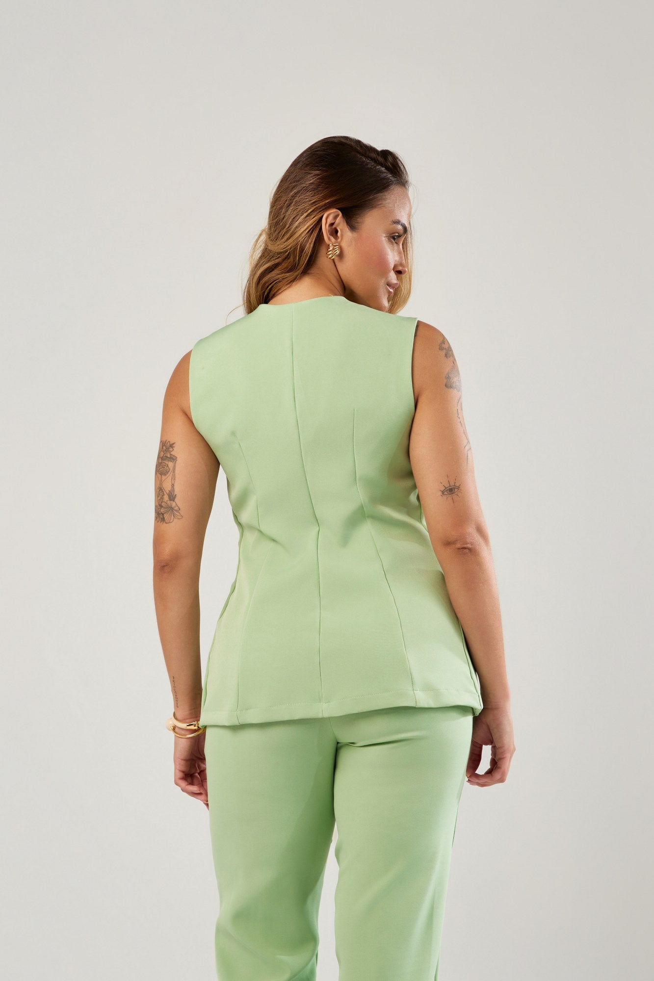 BLUSA ALFAIATARIA ALONGADA