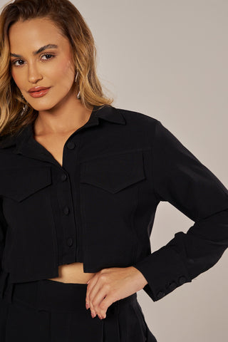 CAMISA CROPPED MAXI BOLSOS