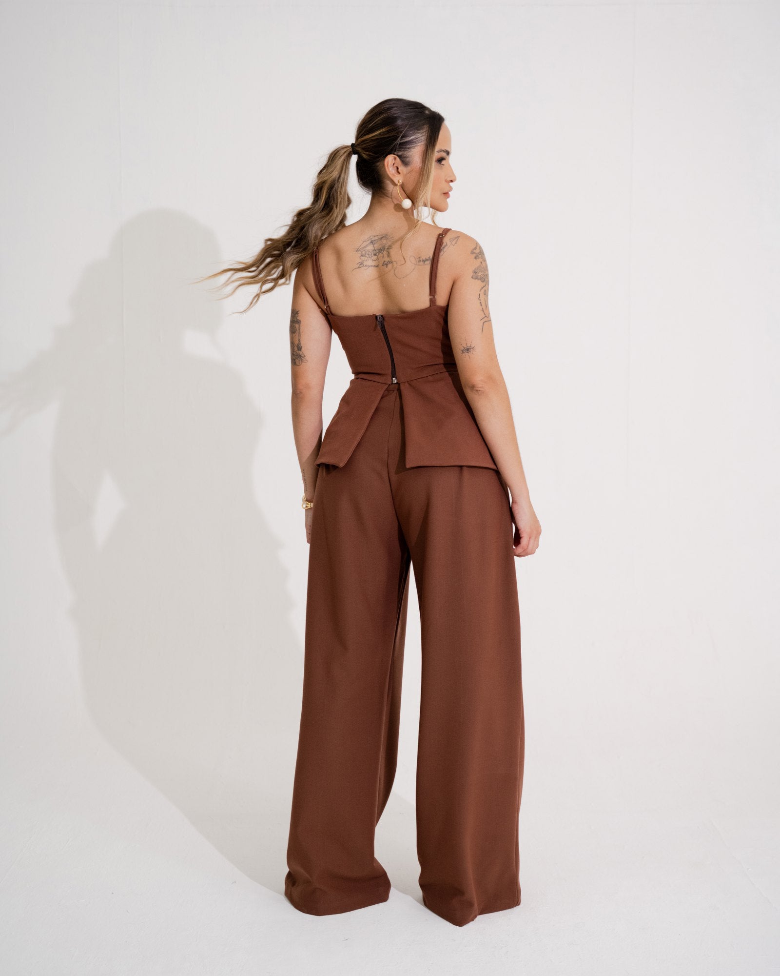 CALÇA ALFAIATARIA RETA  COM NERVURA