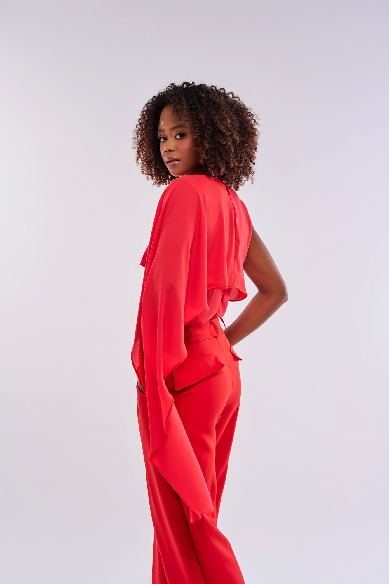 BLUSA OMBRO ÚNICO MAXI JABOUR