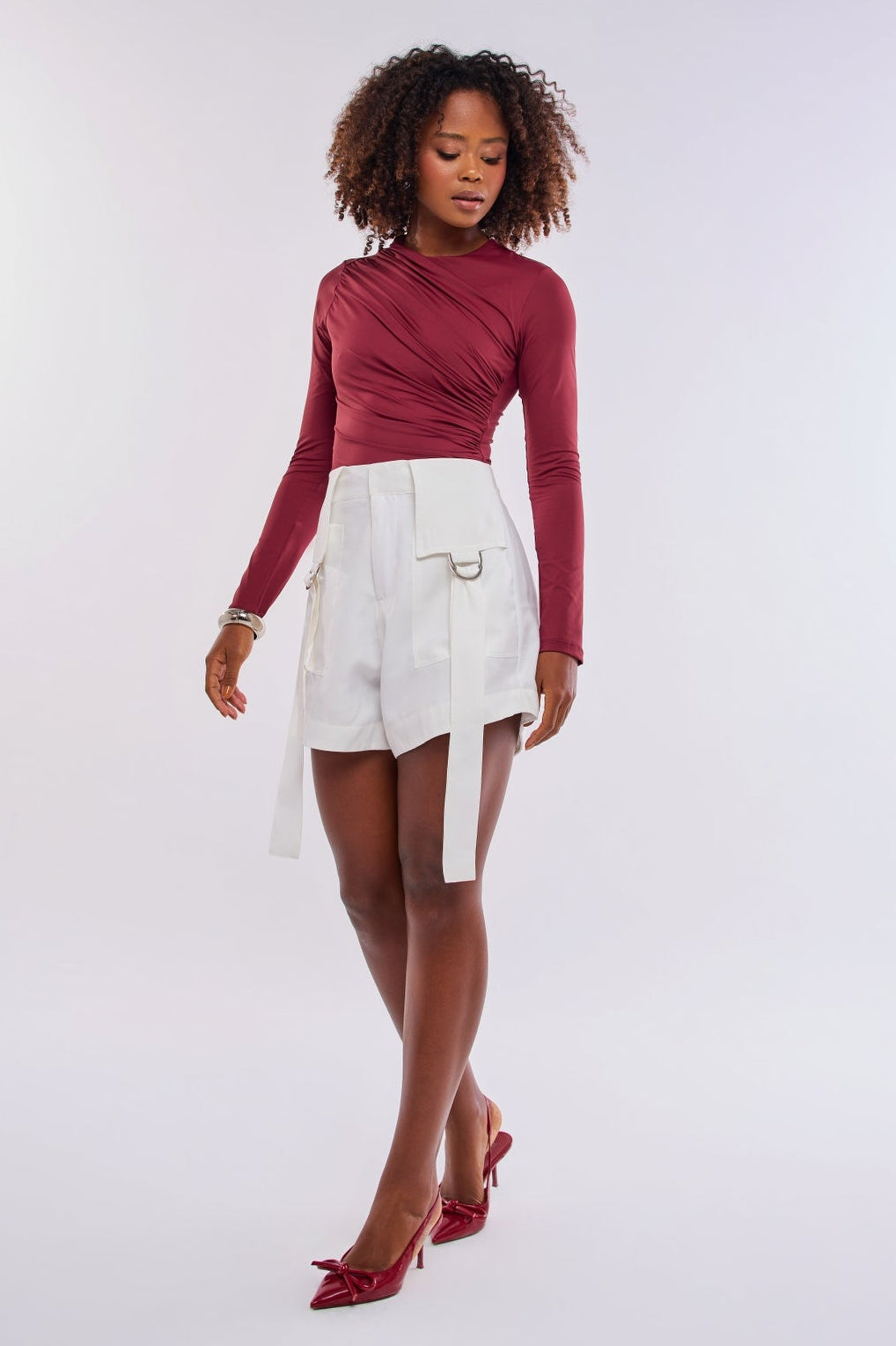 SHORT BOLSOS CARGO COM AJUSTES