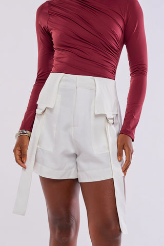 SHORT BOLSOS CARGO COM AJUSTES