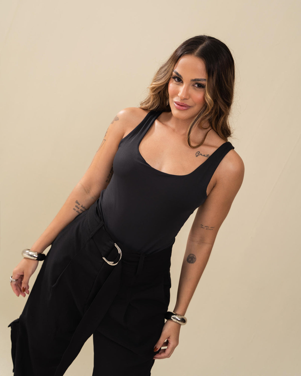 BODY BASIC ALÇAS LARGAS