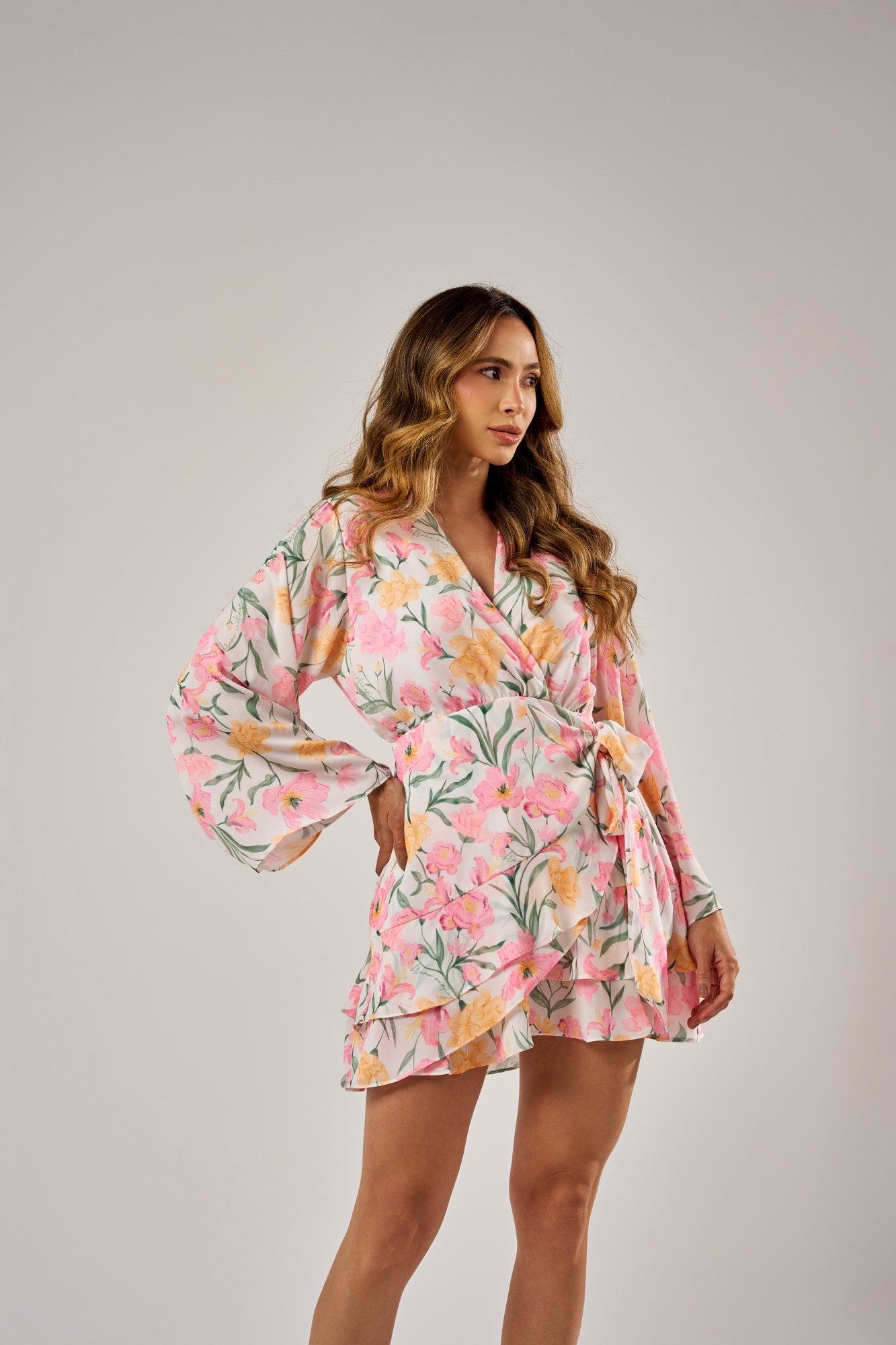 VESTIDO CURTO COM BABADOS BOTANIC