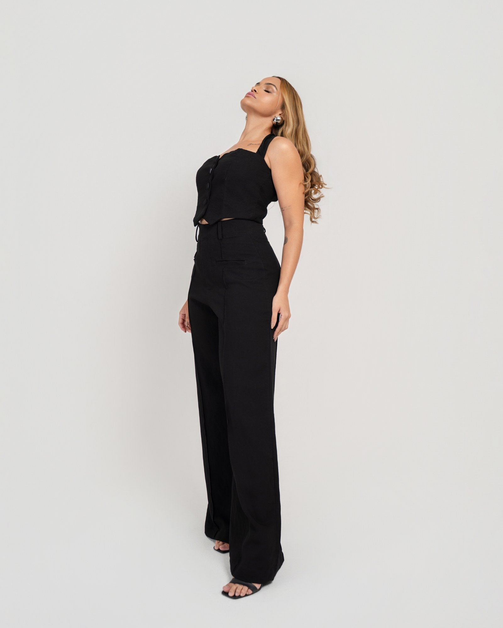 CALÇA PANTALONA COM NERVURA