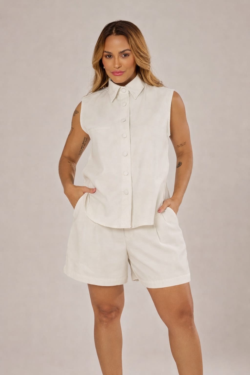 CAMISA CLÁSSICA SEM MANGAS