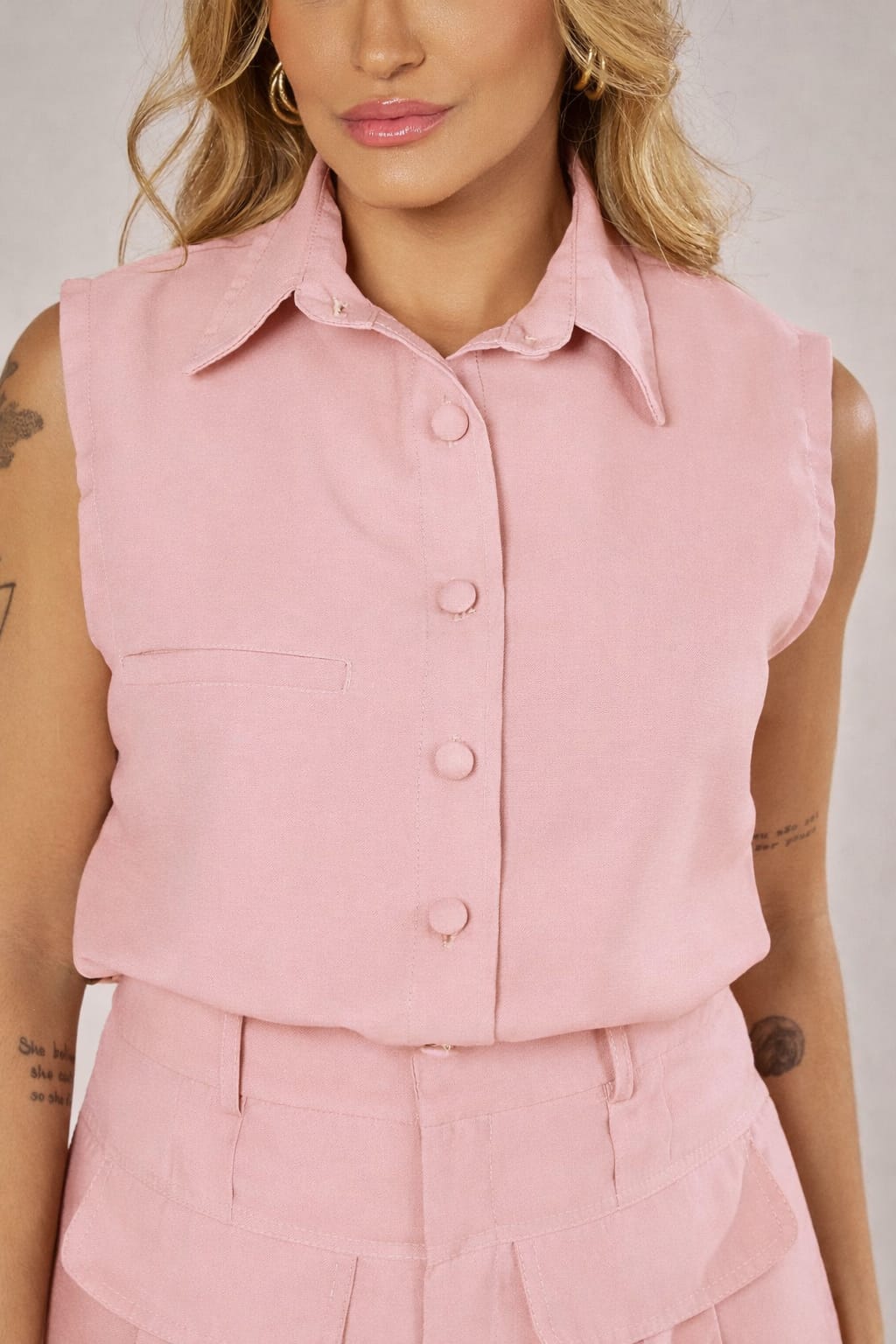 CAMISA CLÁSSICA SEM MANGAS